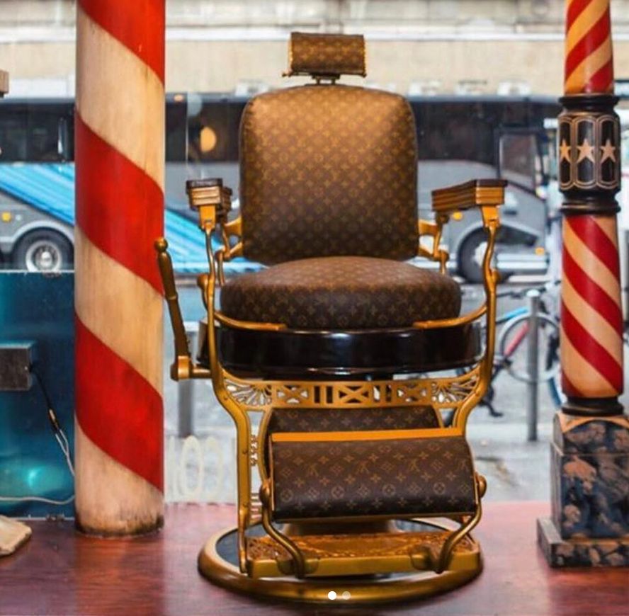 Designer de NY transforma bolsas Louis Vuitton em cadeiras. YOO MAG