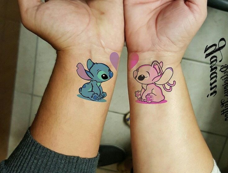 Tatuagens de casal: símbolos de amor e conexão