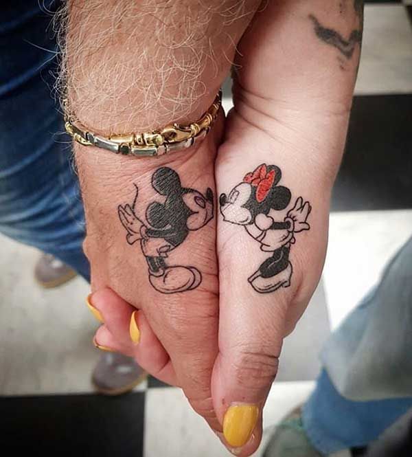 Tatuagens de casal: símbolos de amor e conexão
