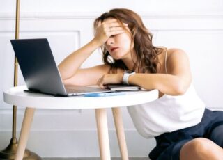 O cansaço emocional que surge quando você tenta agradar todo mundo